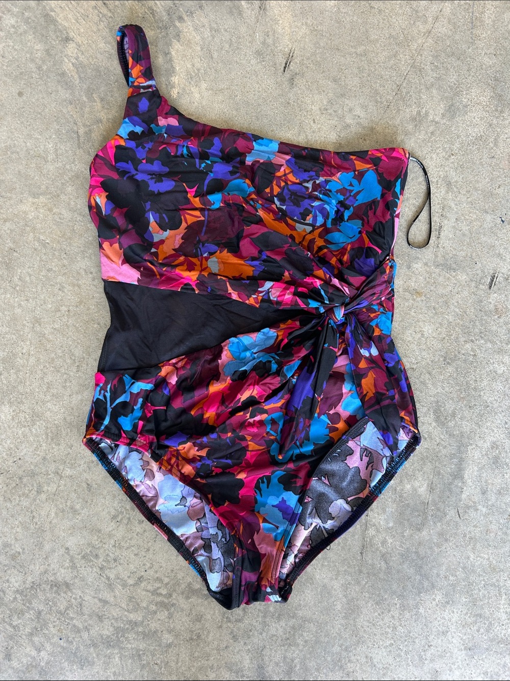 Colorful One-Shoulder Floral Print Swimsuit